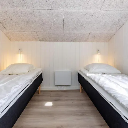 Falkevej Iv Holiday home *