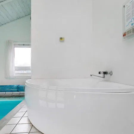 Falkevej Iv Holiday home *